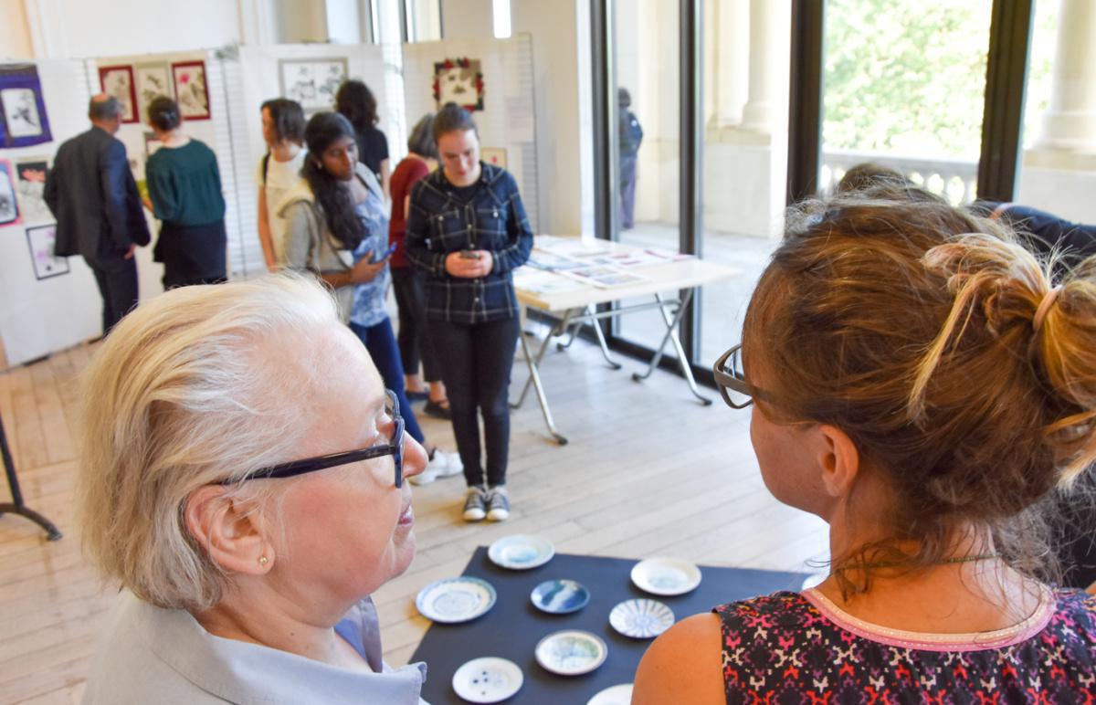 Les élèves des options arts plastiques exposent au "Jardin des Calligraphes" Les élèves des options arts plastiques exposent au "Jardin des Calligraphes"