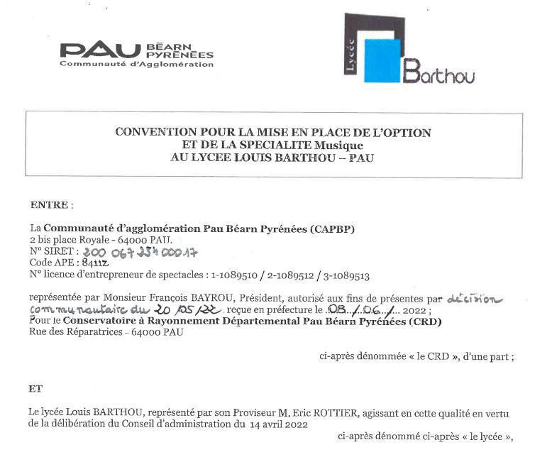 François Bayrou signe la convention de partenariat pour la mise en place de la spécialité MUSIQUE au lycée Louis Barthou
