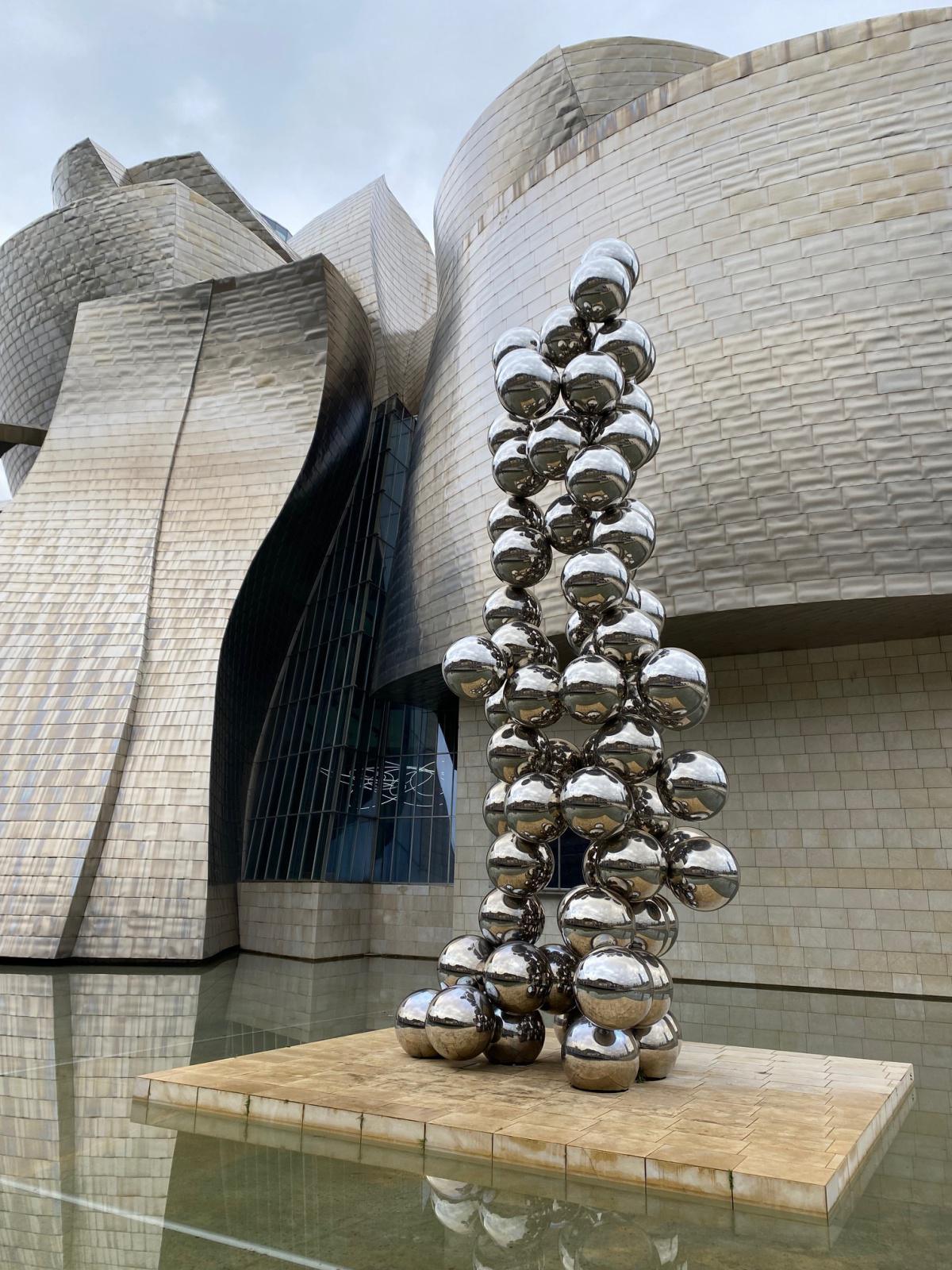 Les élèves de la spécialité Arts Plastiques à Bilbao, au Musée Guggenheim
