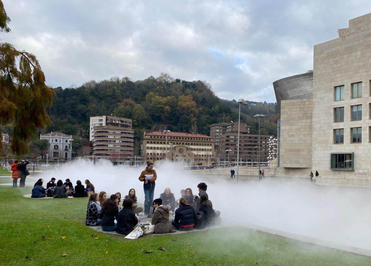 Les élèves de la spécialité Arts Plastiques à Bilbao, au Musée Guggenheim