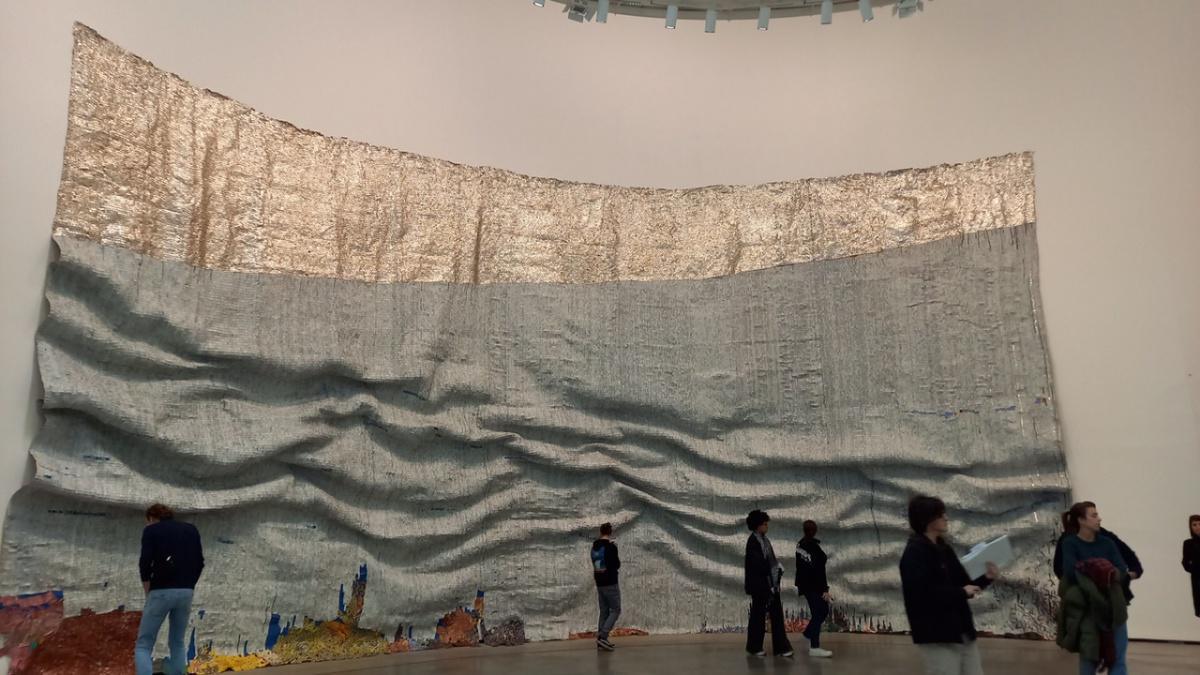 Les élèves de la spécialité Arts Plastiques à Bilbao, au Musée Guggenheim Les élèves de la spécialité Arts Plastiques à Bilbao, au Musée Guggenheim