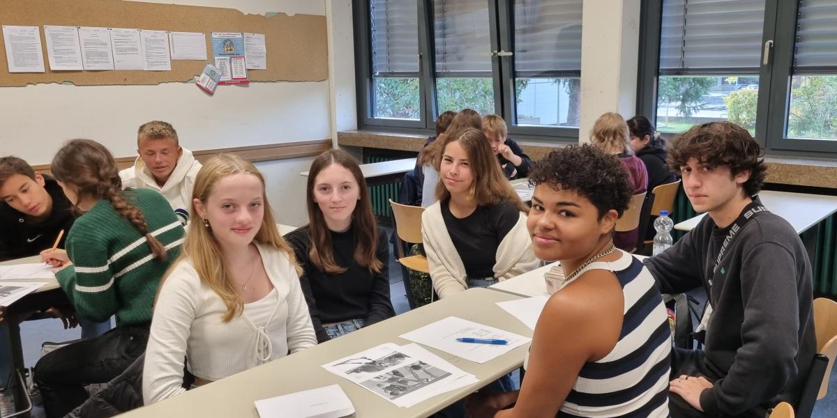 DEUTSCH-FRANZÖSISCHER AUSTAUSCH PAU-BURGLENGENFELD ECHANGE FRANCO-ALLEMAND PAU-BURGLENGENFELD DEUTSCH-FRANZÖSISCHER AUSTAUSCH PAU-BURGLENGENFELD ECHANGE FRANCO-ALLEMAND PAU-BURGLENGENFELD