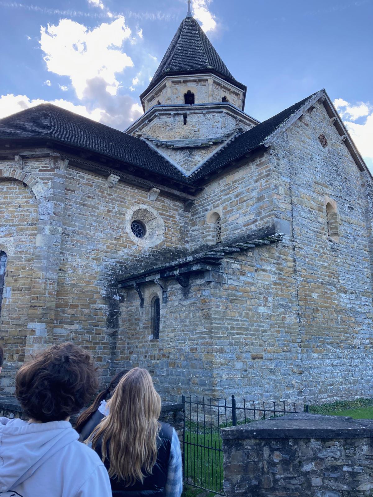 Les élèves d'histoire des arts (HIDA) analysent l'architecture Les élèves d'histoire des arts (HIDA) analysent l'architecture