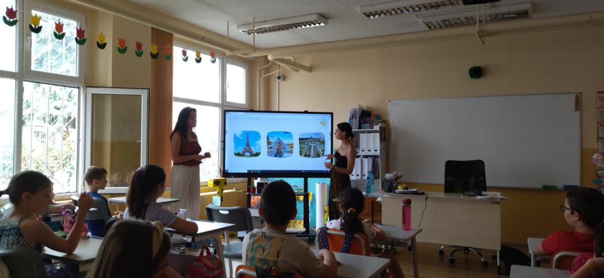 Suite des récits des stages ERASMUS + en Bulgarie et en Suède Suite des récits des stages ERASMUS + en Bulgarie et en Suède