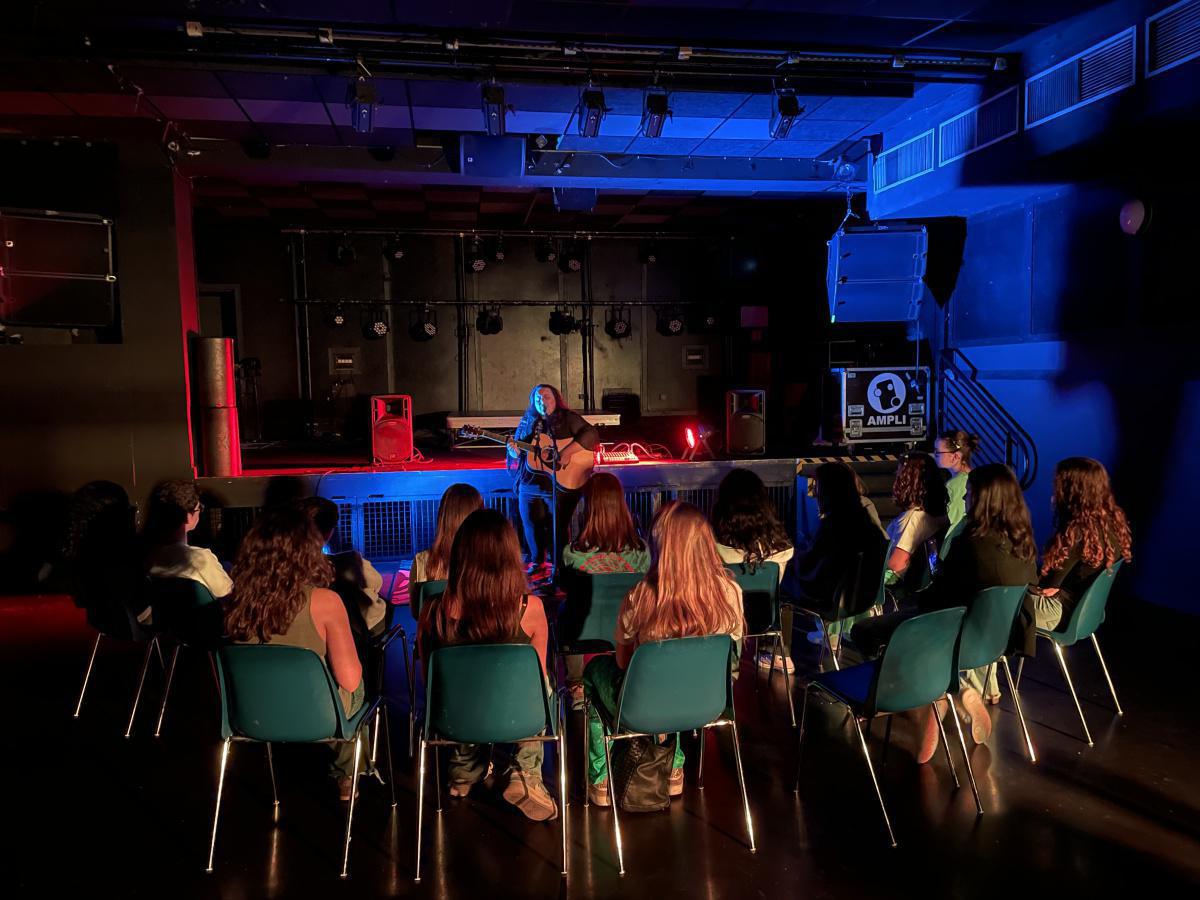 Concert privé d'Ofélia M pour les élèves d'histoire des arts de Seconde Concert privé d'Ofélia M pour les élèves d'histoire des arts de Seconde