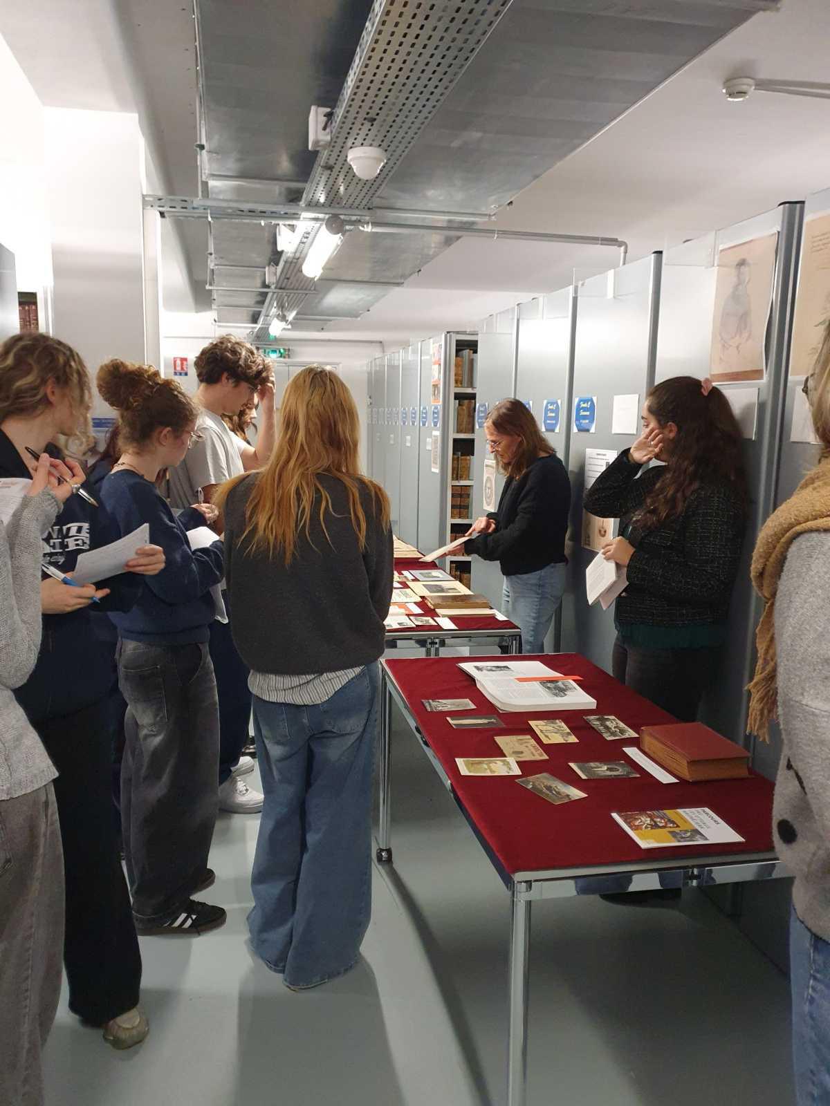 Histoire des arts sortie à l'Usine des tramways pour le centenaire de l'Art Déco Histoire des arts sortie à l'Usine des tramways pour le centenaire de l'Art Déco