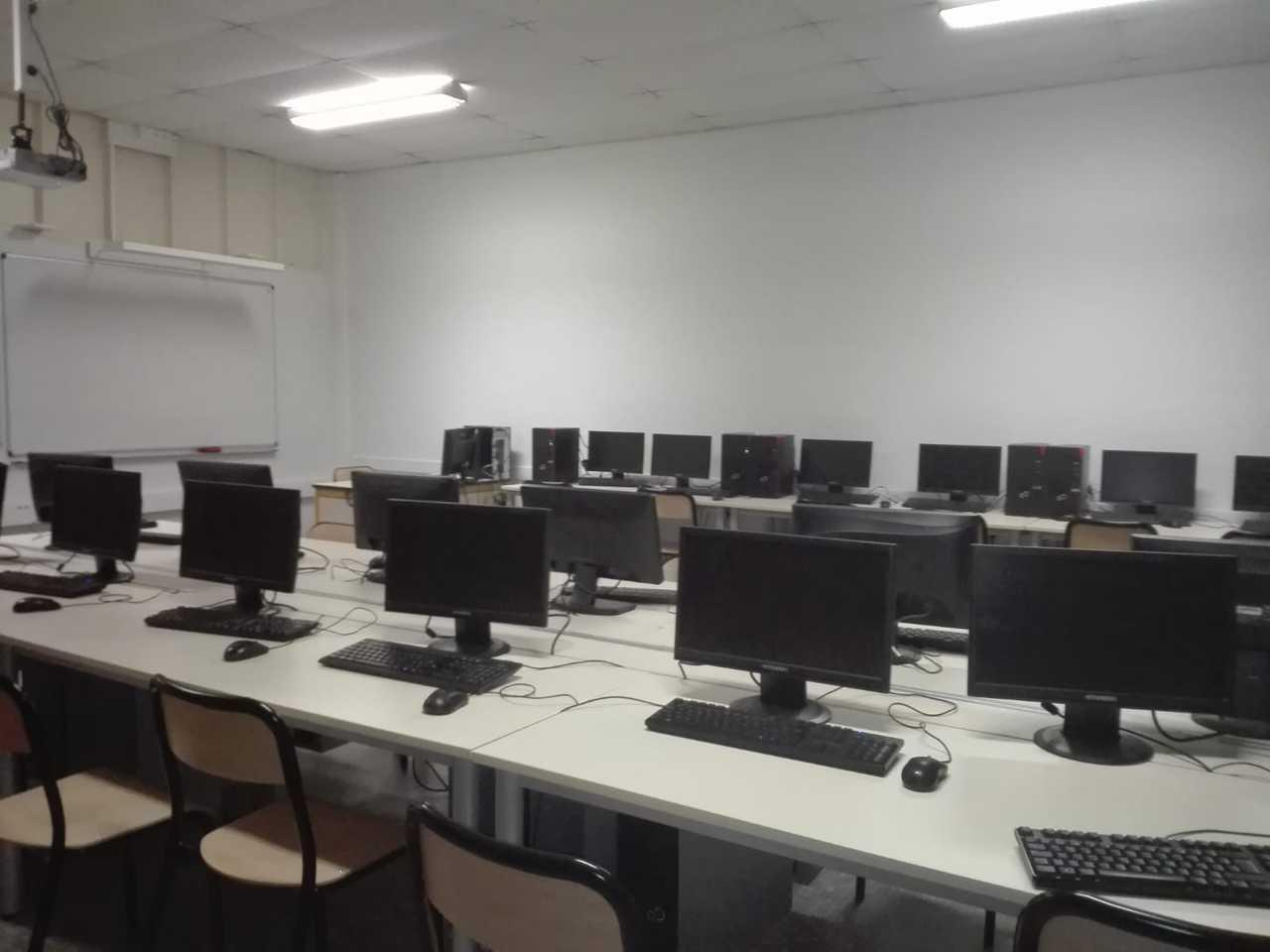 SALLE INFO (bâtiment k)