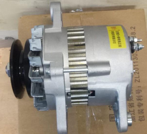 Dinamo Alternator S6D95 4