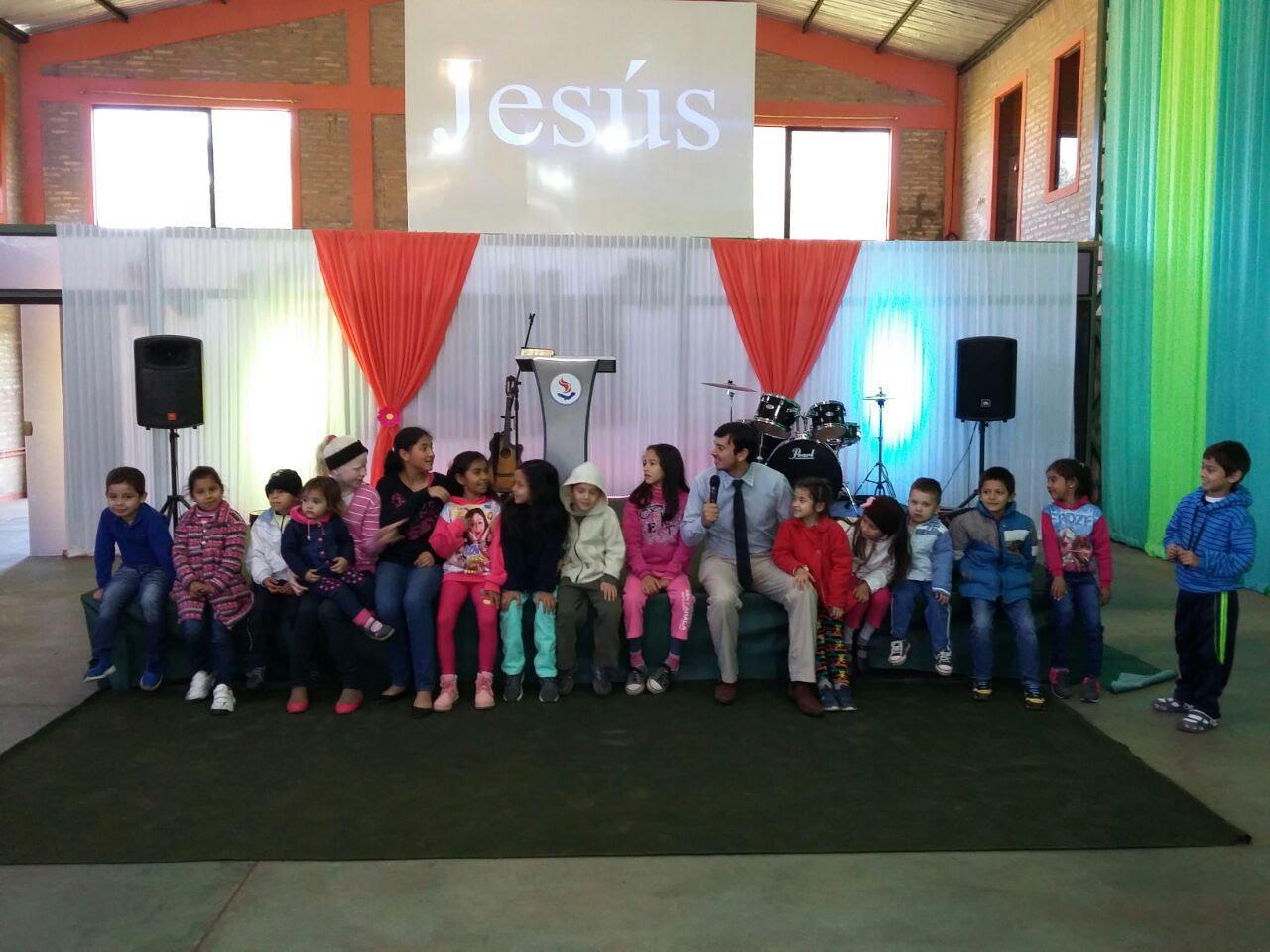 Por la mañana hazme saber de tu gran amor, porque en ti he puesto mi confianza. Señálame el camino que debo seguir, porque a ti elevo mi alma.