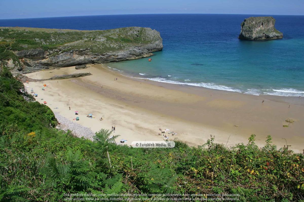 Playa de la Ballota Playa de la Ballota