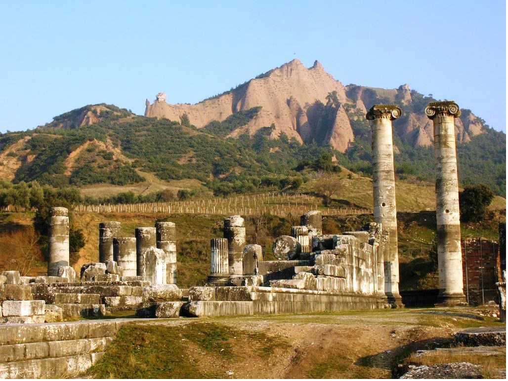 LIÇÃO 07 - MENSAGEM À IGREJA EM SARDES LIÇÃO 07 - MENSAGEM À IGREJA EM SARDES