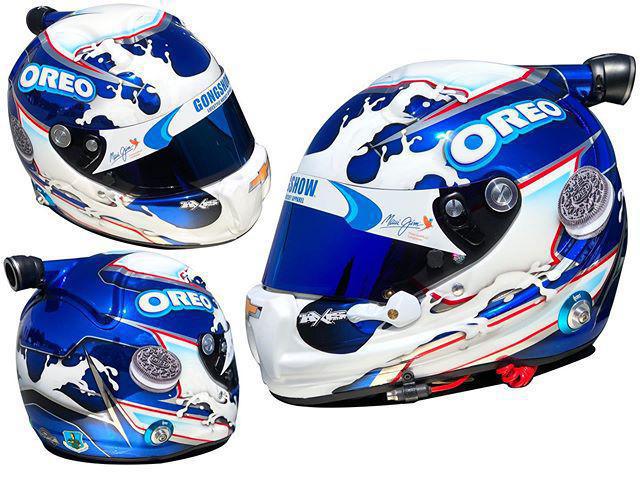 Cromatura a spruzzo e decorazione con aerografo Cromatura a spruzzo e decorazione con aerografo