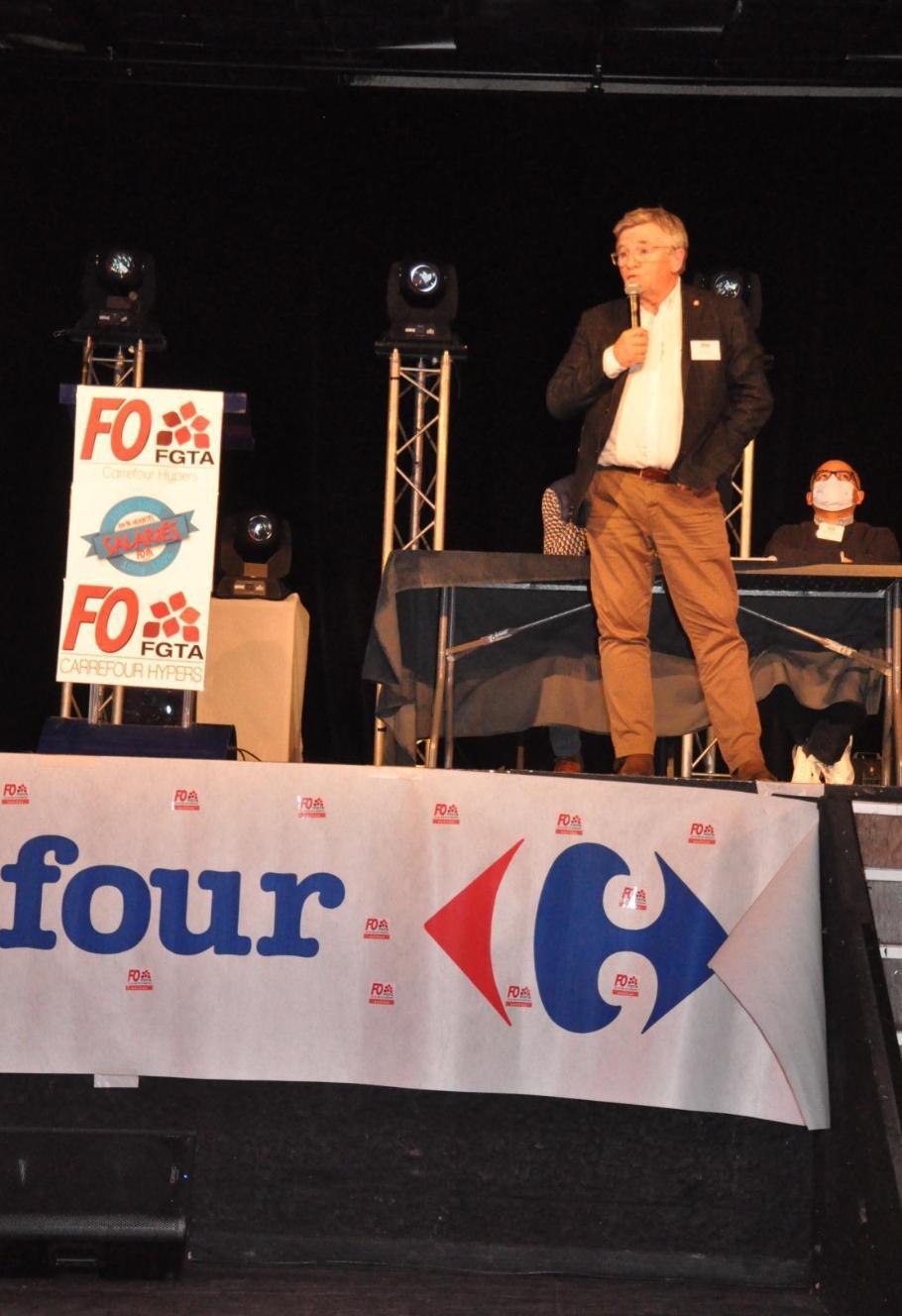 La direction a accepté d'ouvrir une négociation La direction a accepté d'ouvrir une négociation