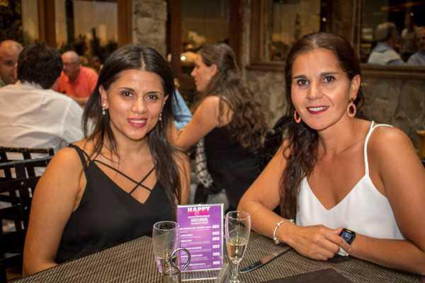 Revisa las imágenes que dejó nuestro exitoso Happy Hour especial por el “Día de la Mujer” Revisa las imágenes que dejó nuestro exitoso Happy Hour especial por el “Día de la Mujer”