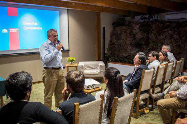 Las postales de la charla del Intendente Jorge Atton que disfrutamos en el Sport Francés Las postales de la charla del Intendente Jorge Atton que disfrutamos en el Sport Francés