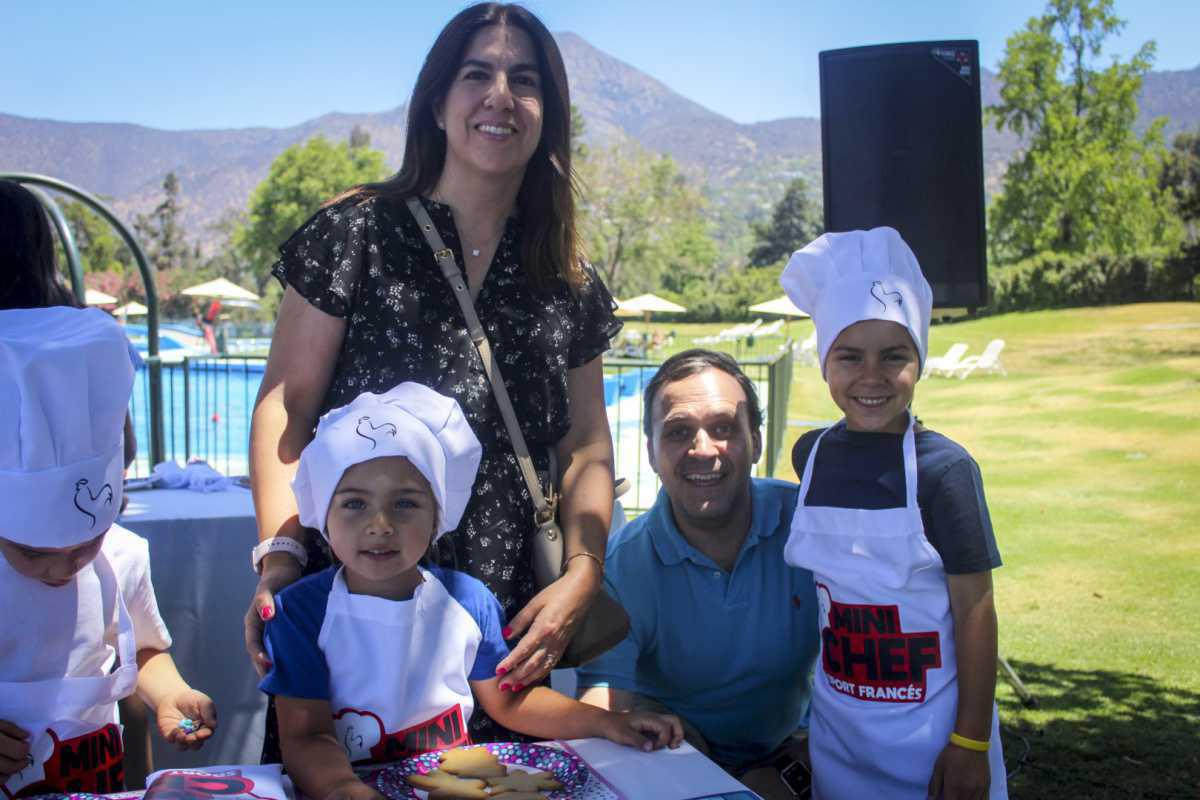 Exitoso taller de galletas navideñas vivimos en Sport Francés