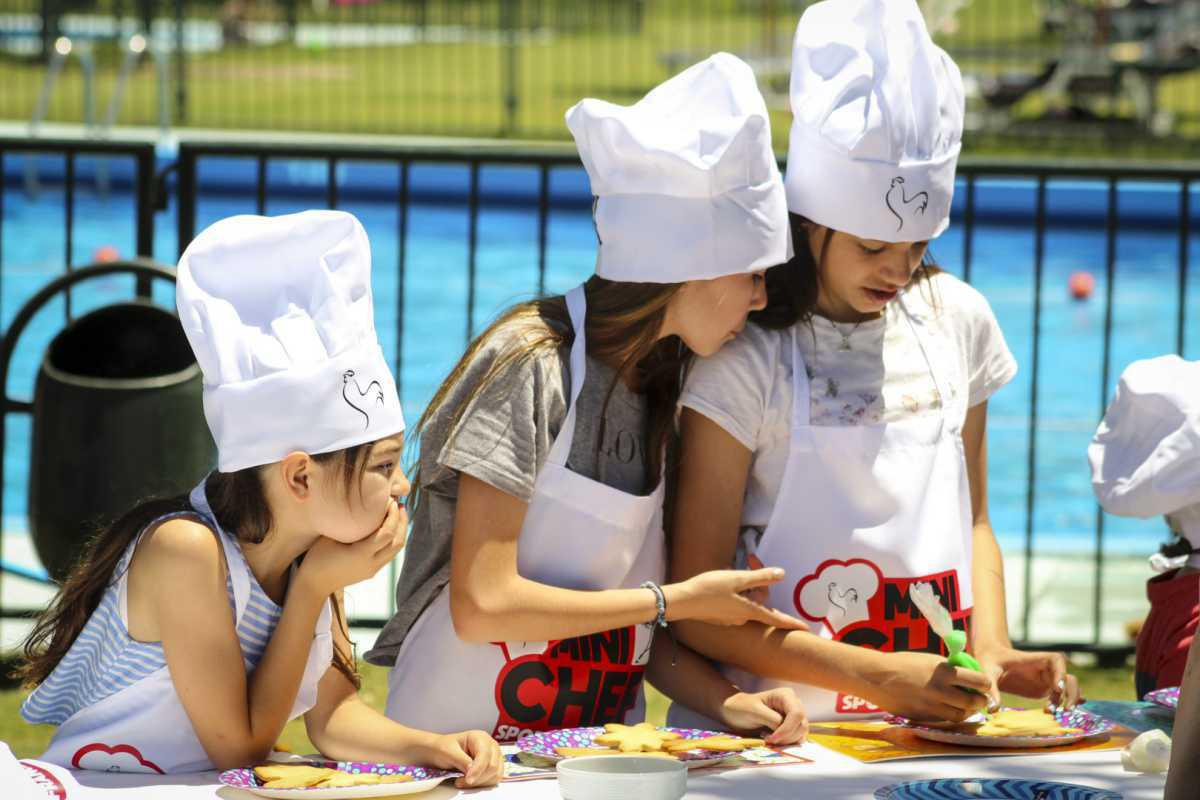 Exitoso taller de galletas navideñas vivimos en Sport Francés