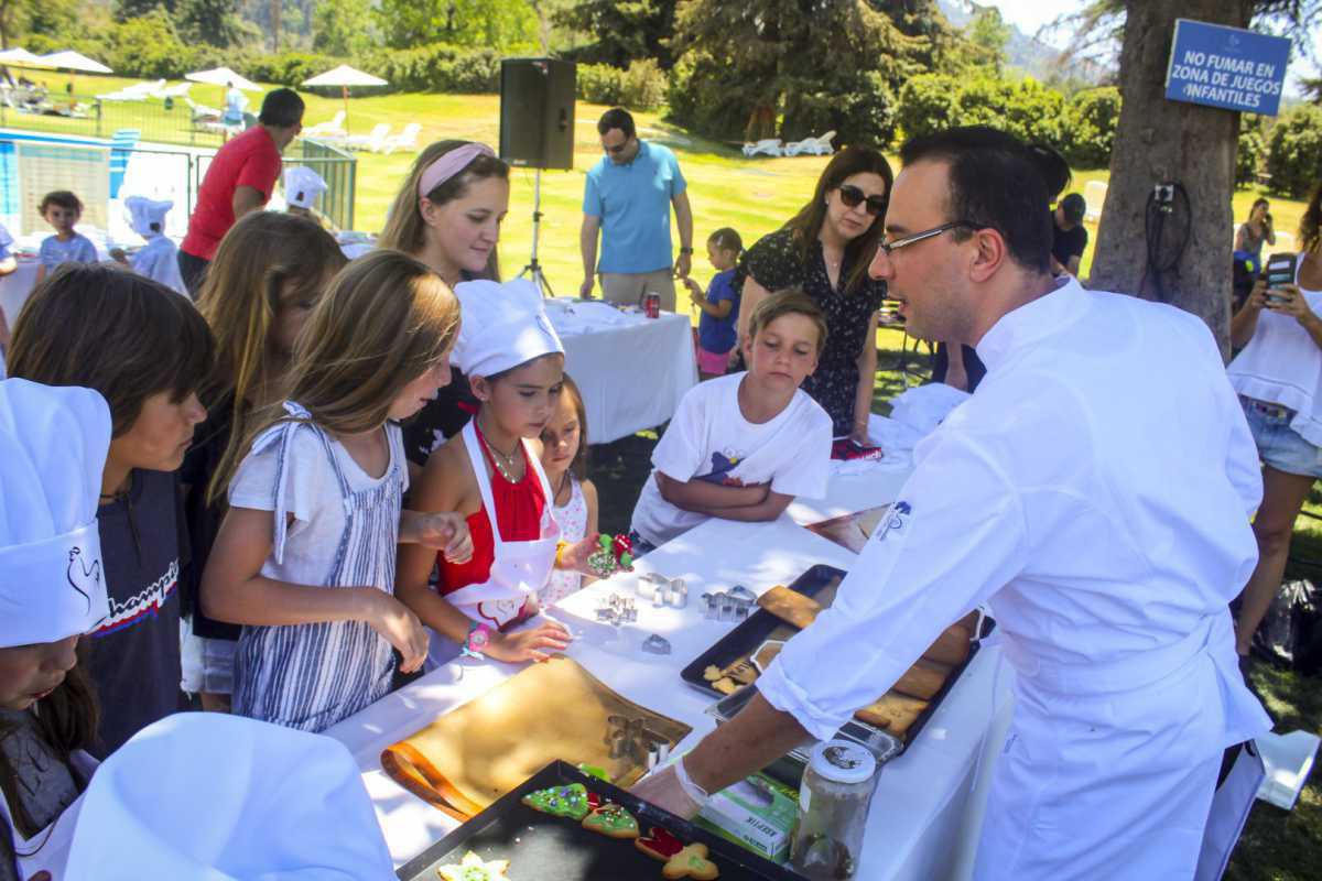 Exitoso taller de galletas navideñas vivimos en Sport Francés Exitoso taller de galletas navideñas vivimos en Sport Francés