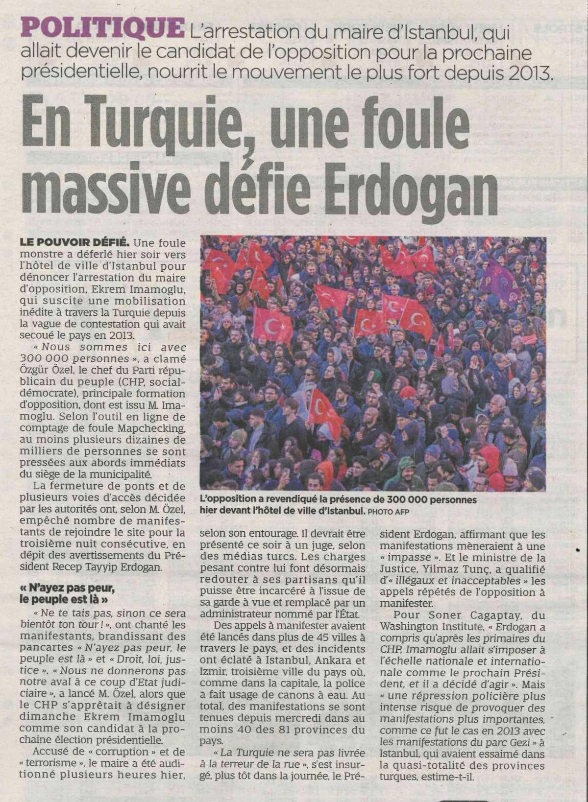 En Turquie, une foule massive défie Erdogan