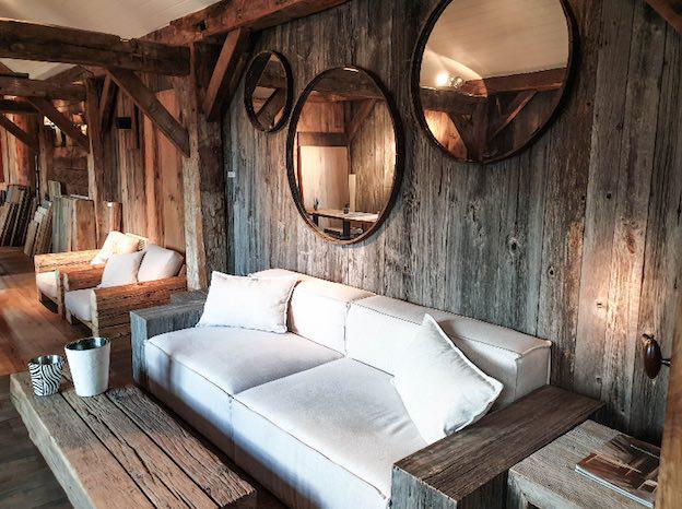 Atmosphère & Bois : Un concept unique pour vos décorations intérieures et extérieures.