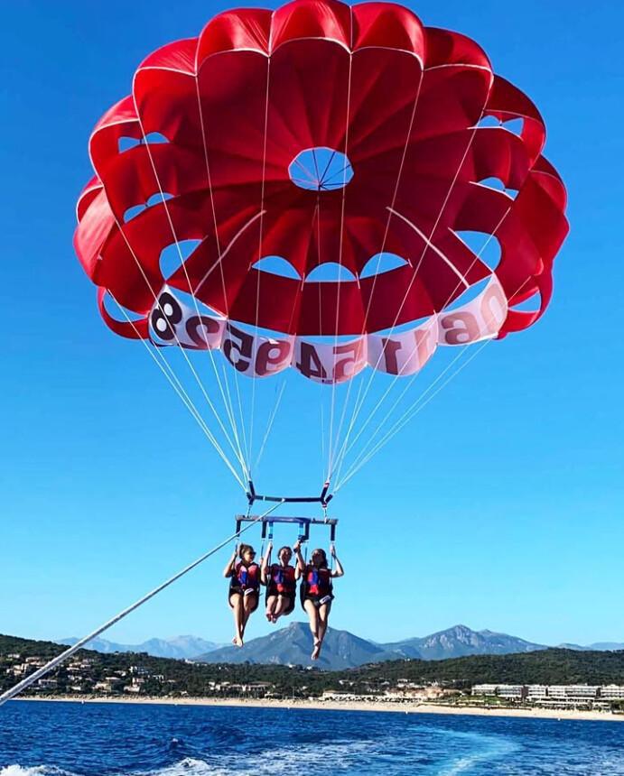 Agosta Fun Beach Parachute Ascensionnel Agosta Fun Beach Parachute Ascensionnel