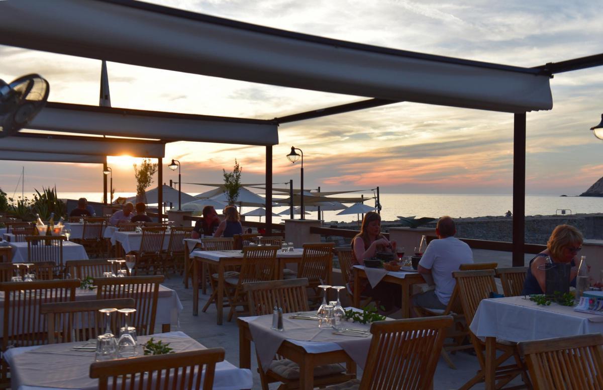 Hôtel Restaurant La Jetée Hôtel Restaurant La Jetée