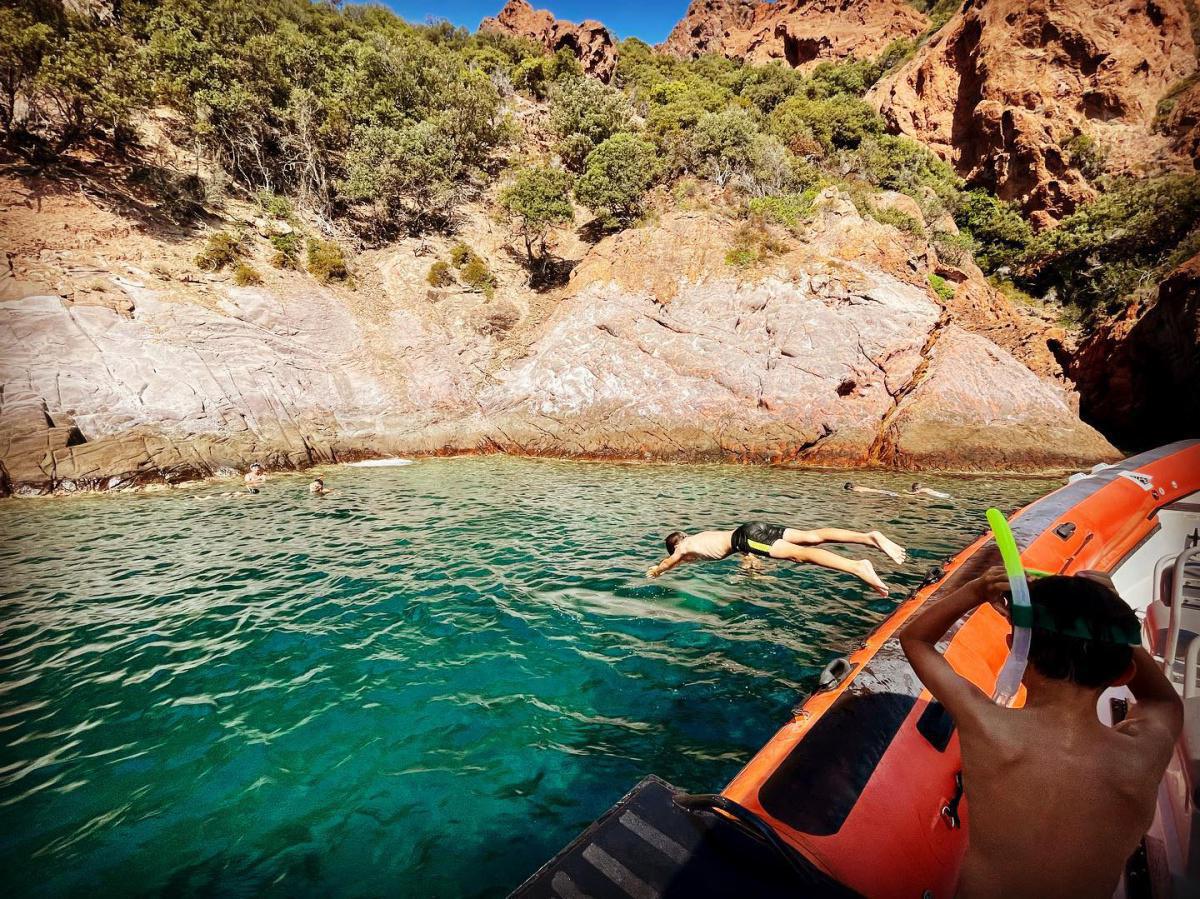 Une promenade en mer, ça vous tente ? Une promenade en mer, ça vous tente ?