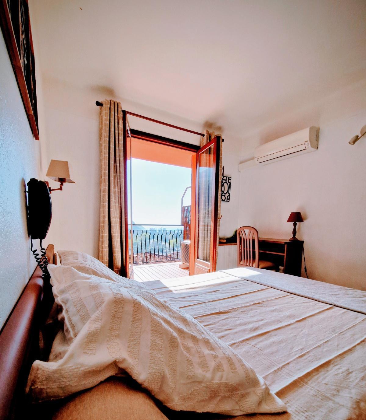 T2 lumineux vue mer et montagne T2 lumineux vue mer et montagne