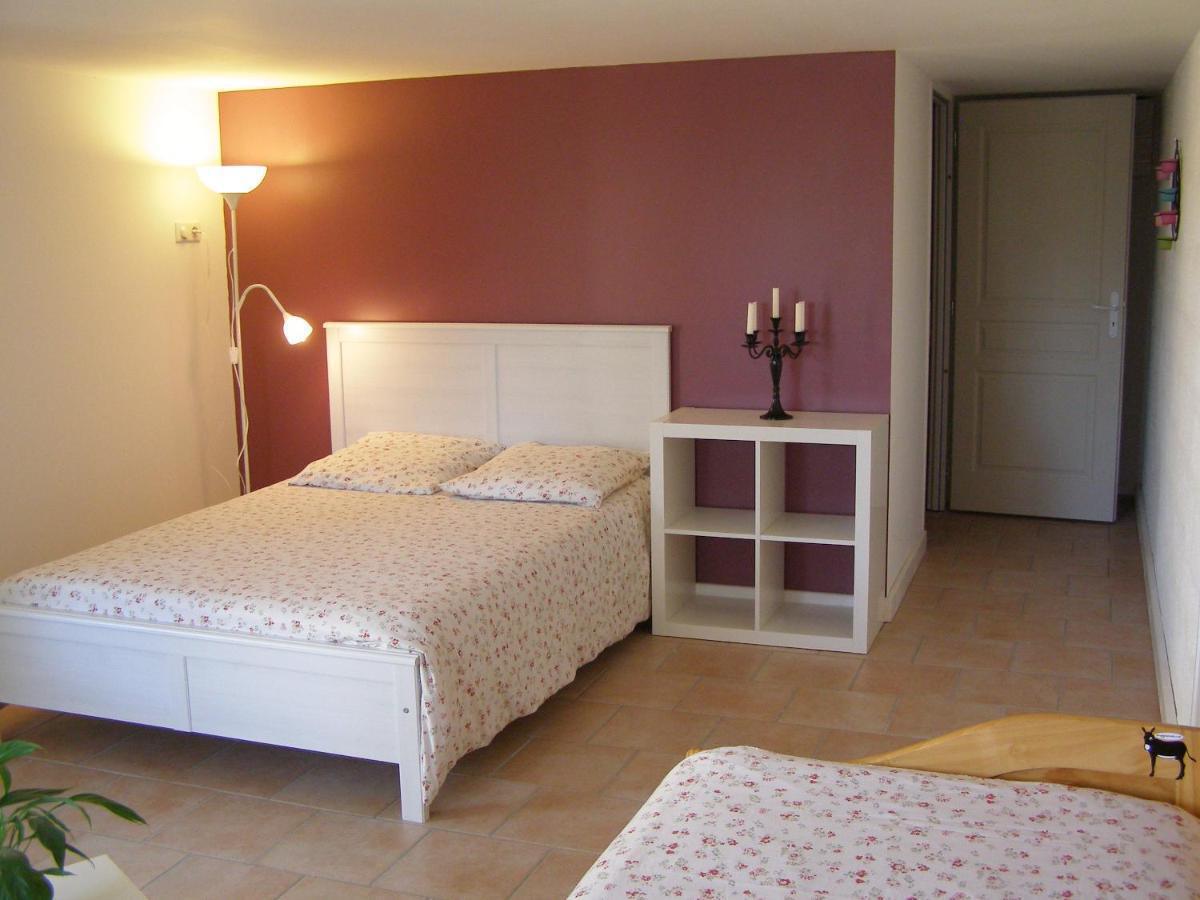 Le Bord de l'Eau Le Bord de l'Eau