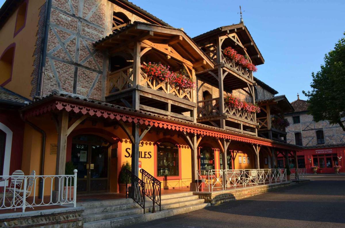 Hôtels & Restaurants Le Village Georges Blanc Hôtels & Restaurants Le Village Georges Blanc