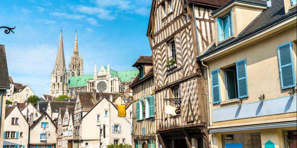 👟👟👟 Centre-ville de Chartres 🛩 LFOR CHARTRES METROPOLE