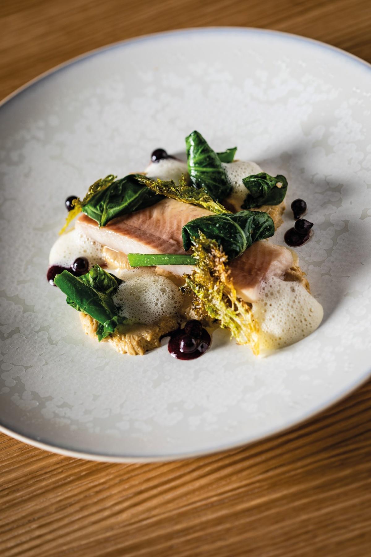 Hostellerie du Chapeau Rouge, Restaurant & Spa 4 étoiles Hostellerie du Chapeau Rouge, Restaurant & Spa 4 étoiles