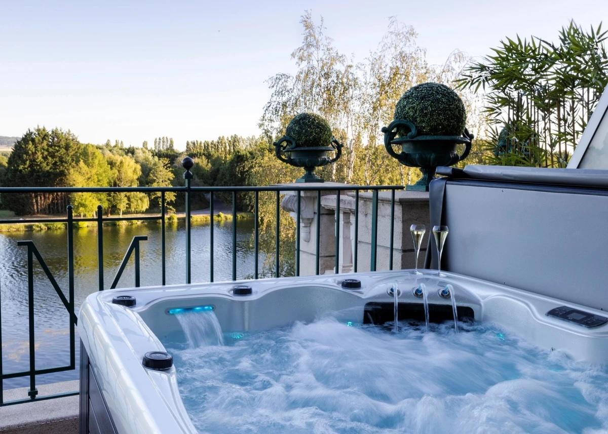 La Côte Saint-Jacques, Hôtel, Restaurant & Spa 5 étoiles La Côte Saint-Jacques, Hôtel, Restaurant & Spa 5 étoiles