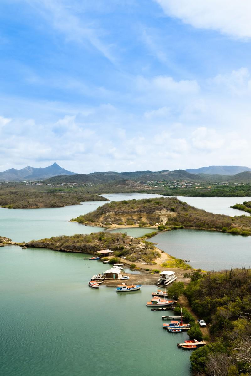 EXPLORE 5 BREATHTAKING BEACHES & BAYS ON THE WEST SIDE OF CURAÇAO IN ONE DAY