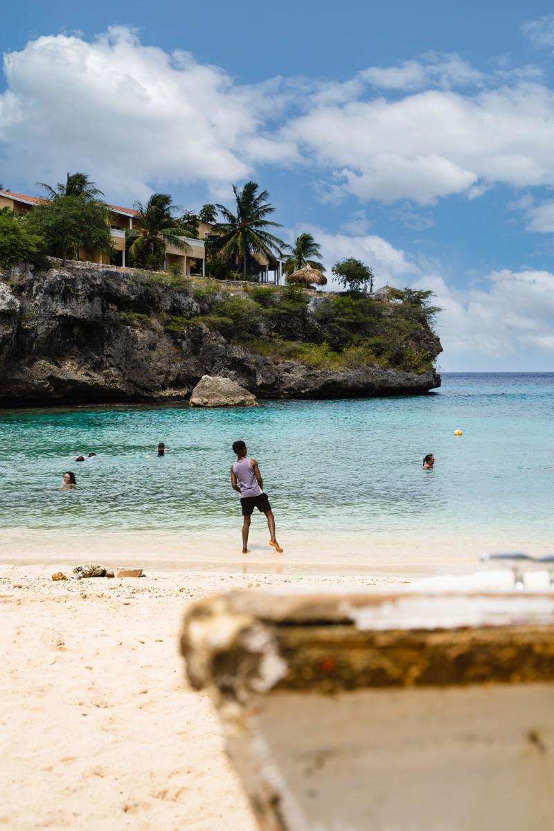 EXPLORE 5 BREATHTAKING BEACHES & BAYS ON THE WEST SIDE OF CURAÇAO IN ONE DAY