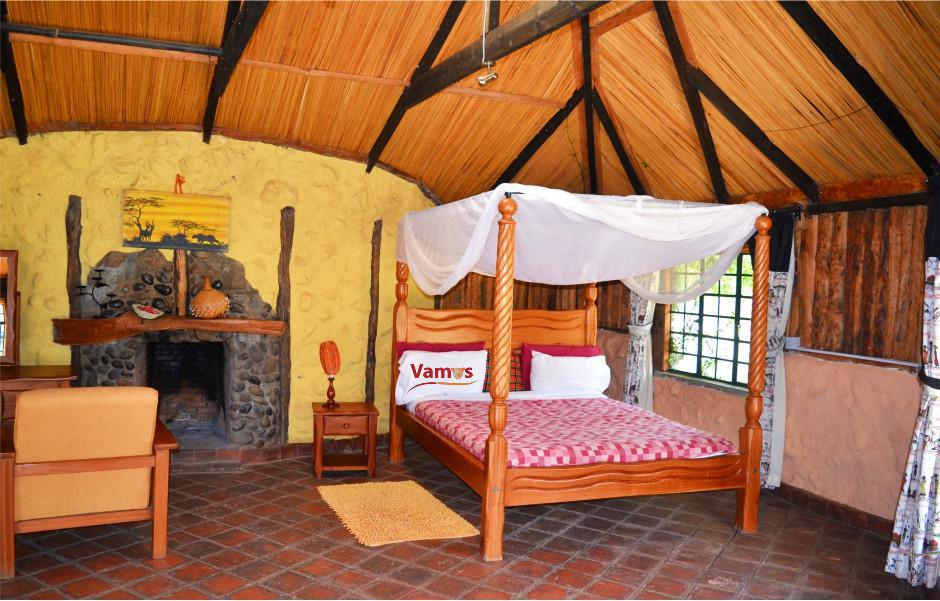 Cottage Next to Lake Naivasha from 2799 Per person,Zebras on site!