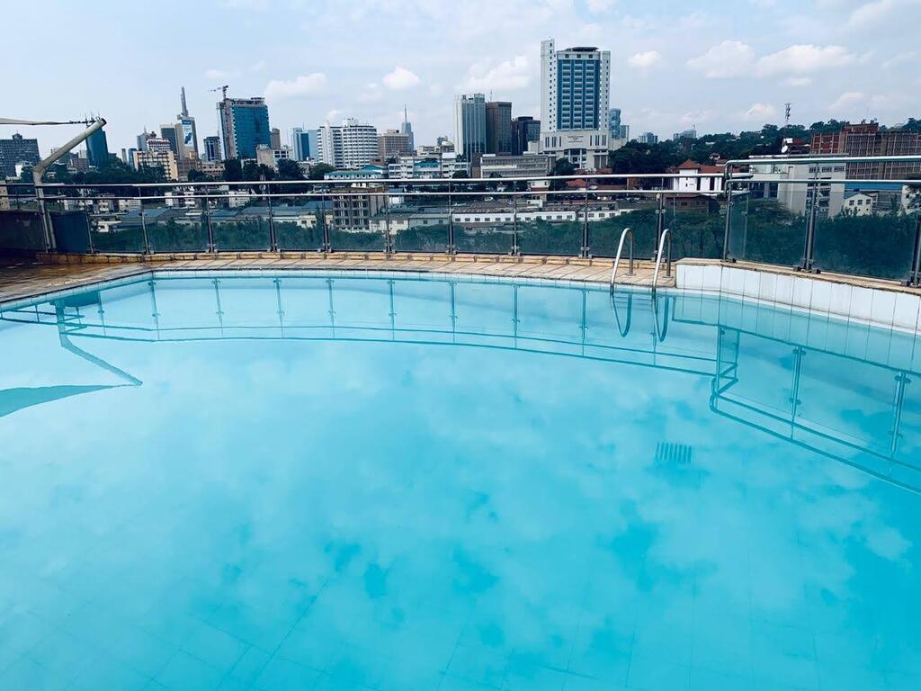 Kipande Road Studio: Rooftop Pool & City Views from 1699/pp