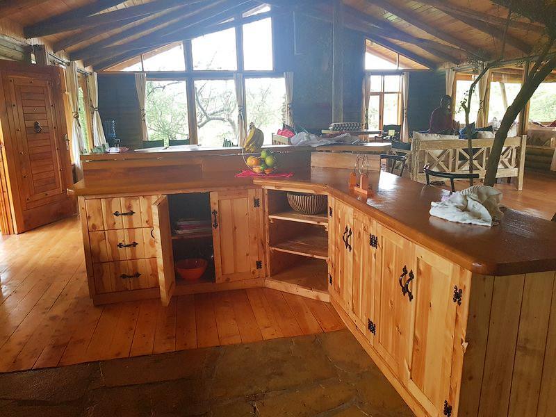 Olelek Ranch House 3150 Deal - A log cabin in the Bush!