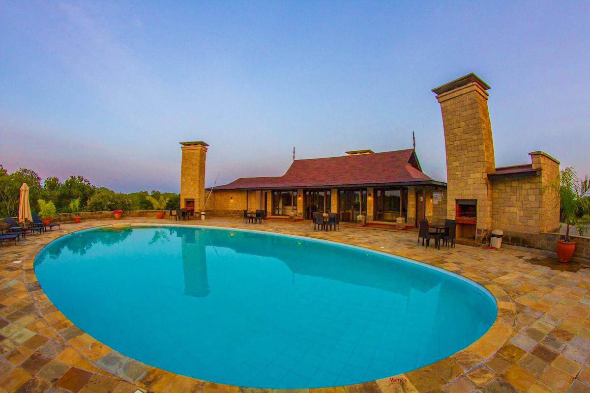 Experience Mt.Kenya views, swim and Stay in these Villas from 2849 per person! 