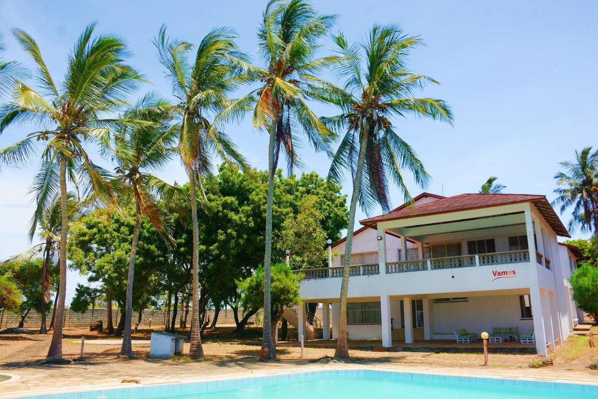 Stay & Party in this 3 Bedroom Beachfront Villa from 2299 Per person!