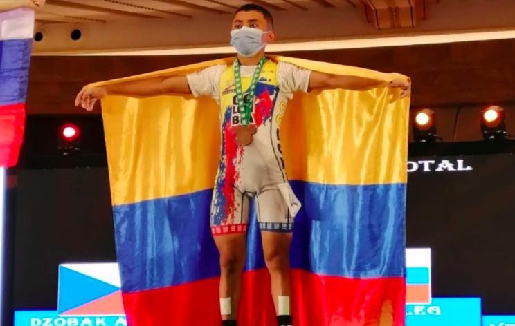 Dos platas y tres bronces para Colombia en el Mundial Junior de Levantamiento de Pesas