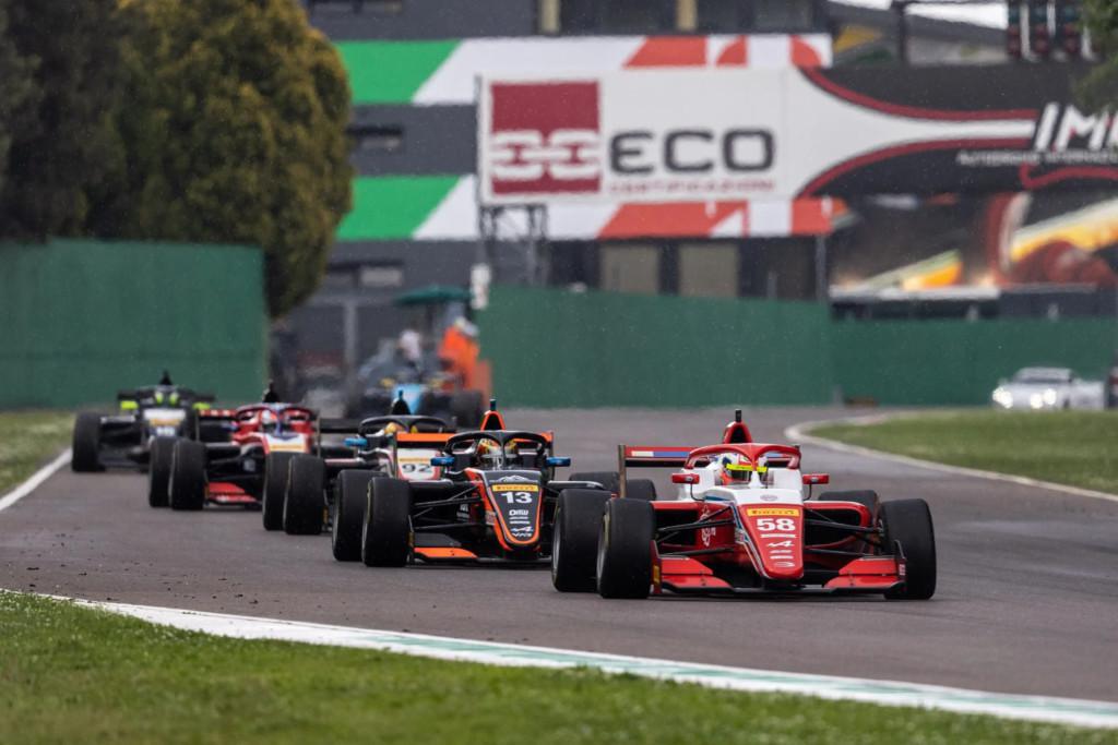 Sebastián Montoya se destaca en el Campeonato de Fórmula Regional Europea