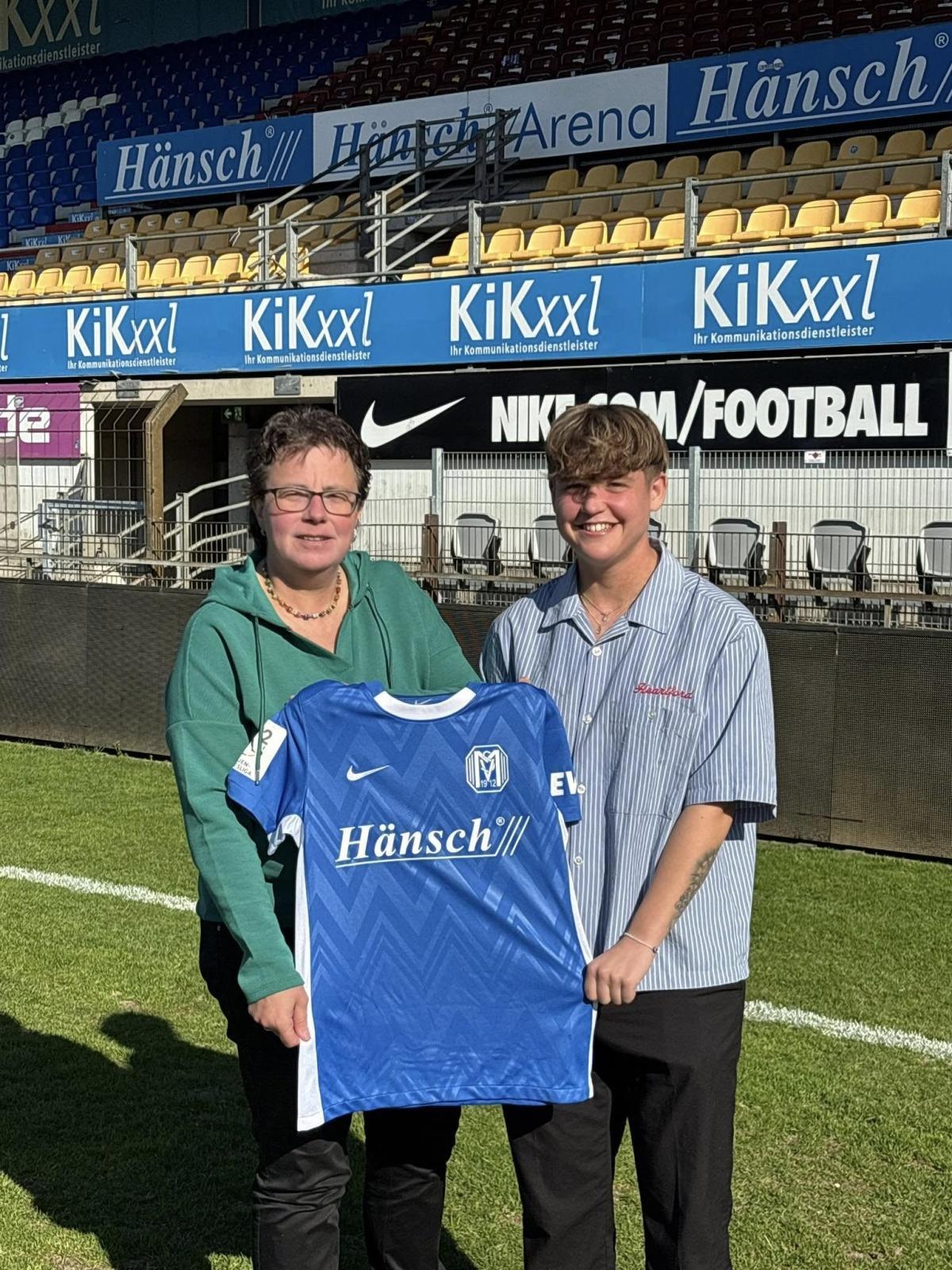 Lea Mauly verlängert vorzeitig beim SV Meppen Lea Mauly verlängert vorzeitig beim SV Meppen