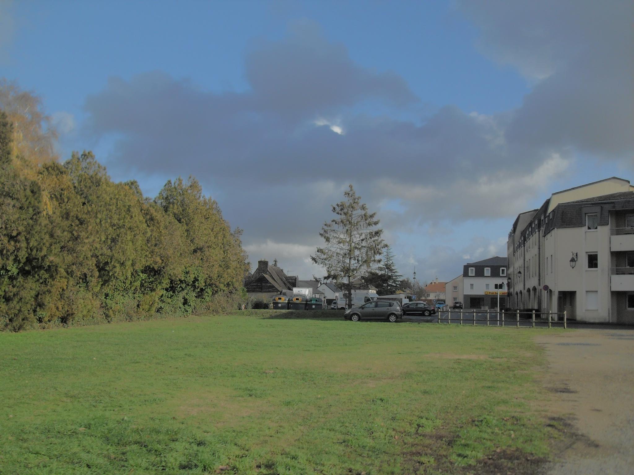 L'avenue de la République vers la Mairie