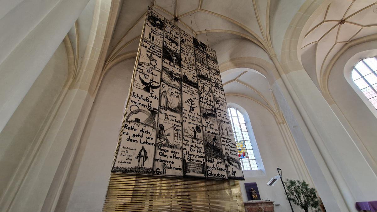 Ein riesiges Bildertuch – nur für sechs Wochen Ein riesiges Bildertuch – nur für sechs Wochen