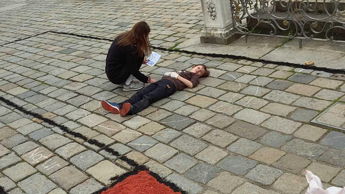 Plötzlich wird der Marienplatz bunt Plötzlich wird der Marienplatz bunt