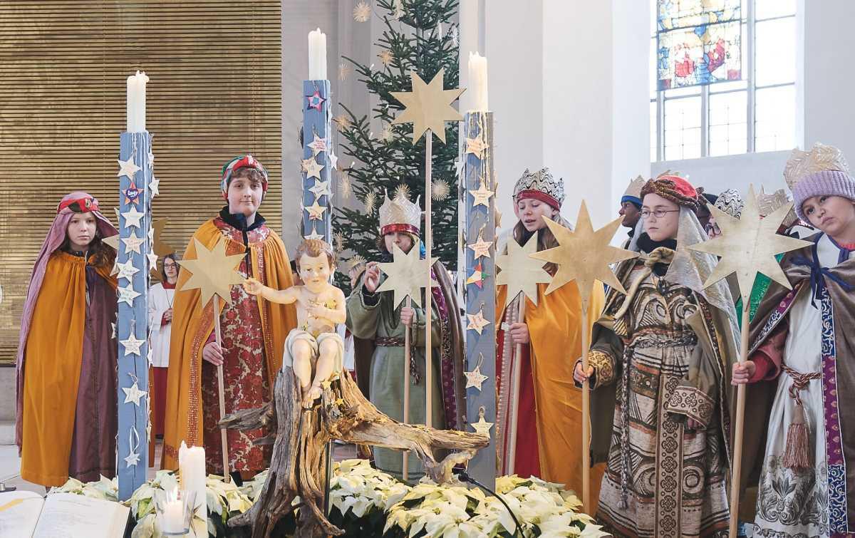 Sternsinger sammeln fast 14 000 Euro Sternsinger sammeln fast 14 000 Euro