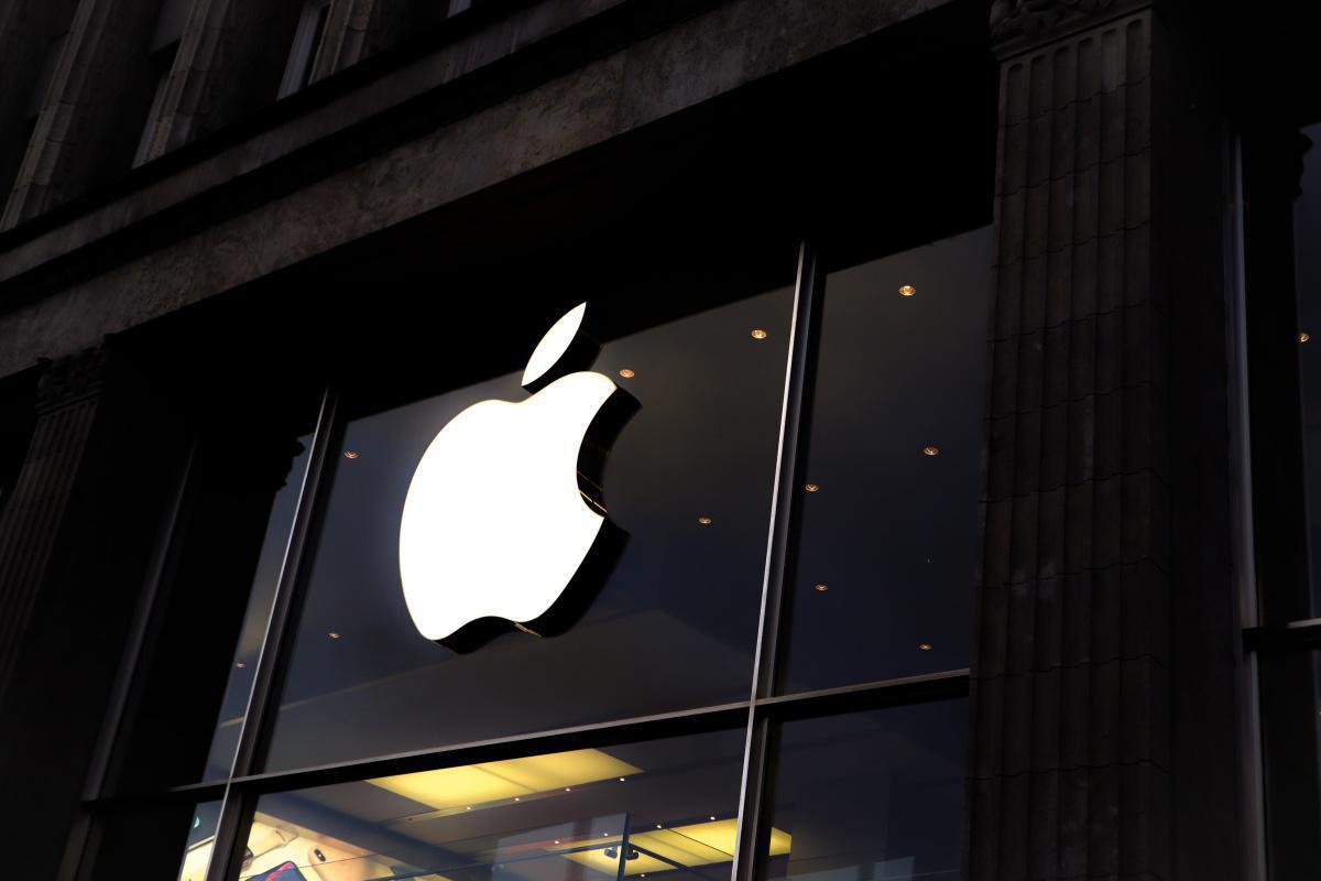 Как Apple подставила под угрозу рекламный бизнес IT-компаний и влияет на их стоимость Как Apple подставила под угрозу рекламный бизнес IT-компаний и влияет на их стоимость