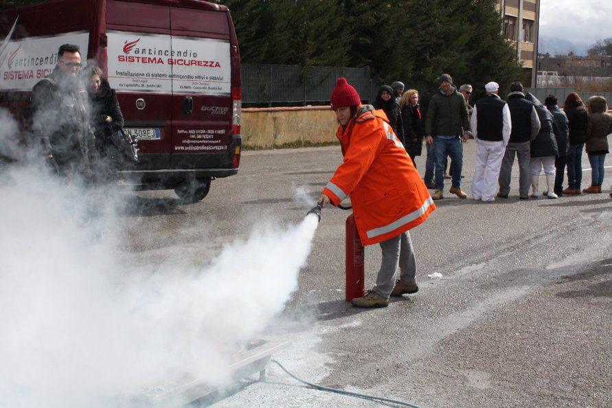 Ipercoop: formazione sicurezza antincendio Ipercoop: formazione sicurezza antincendio