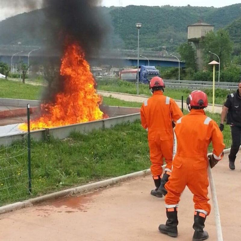Corsi di formazione addetti antincendio e addetti al primo soccorso Corsi di formazione addetti antincendio e addetti al primo soccorso